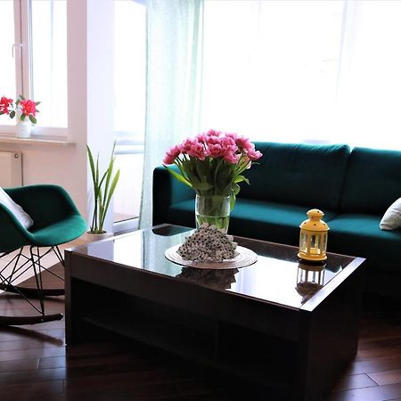 Stylish And Spacious By Cooee Apartments Warsaw Exterior photo