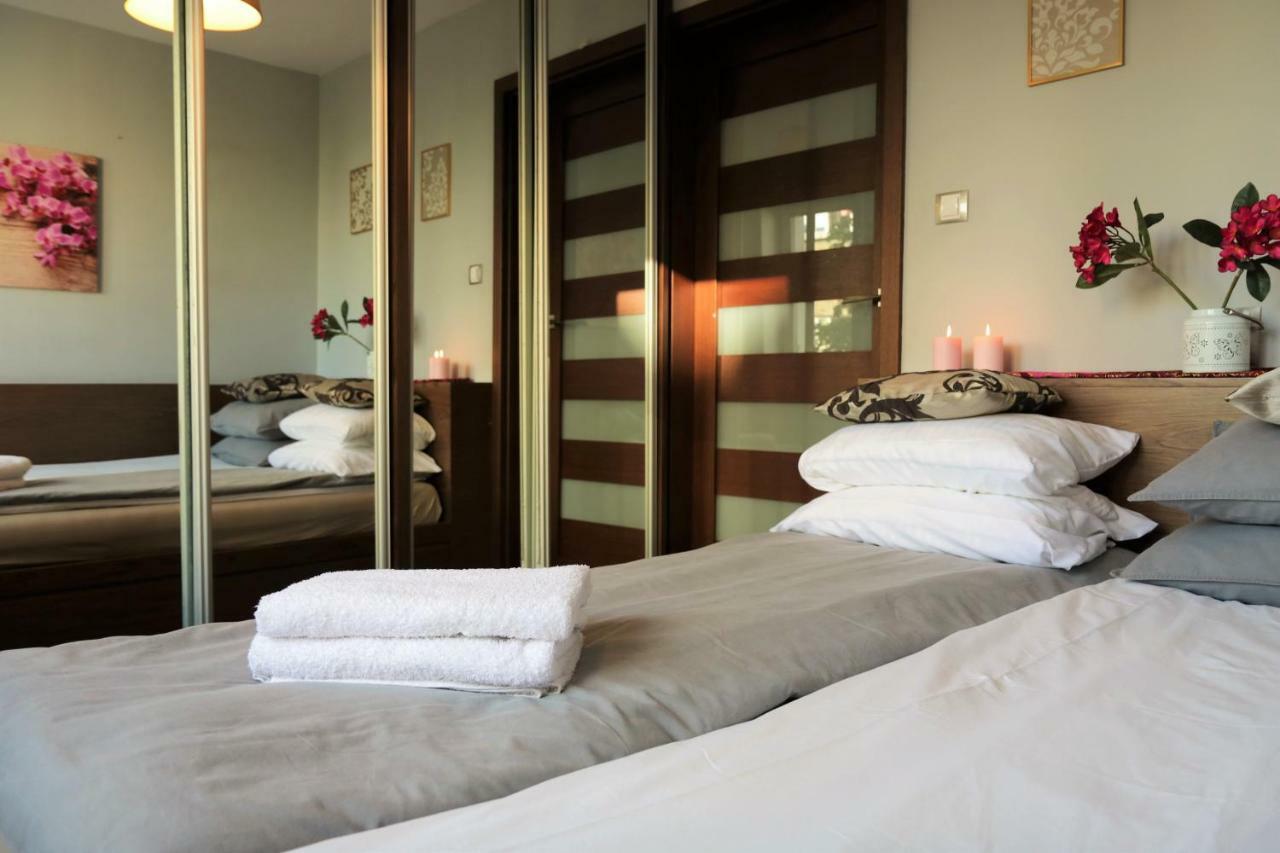Stylish And Spacious By Cooee Apartments Warsaw Exterior photo