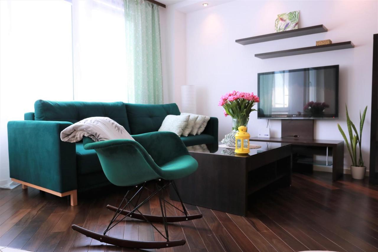 Stylish And Spacious By Cooee Apartments Warsaw Exterior photo