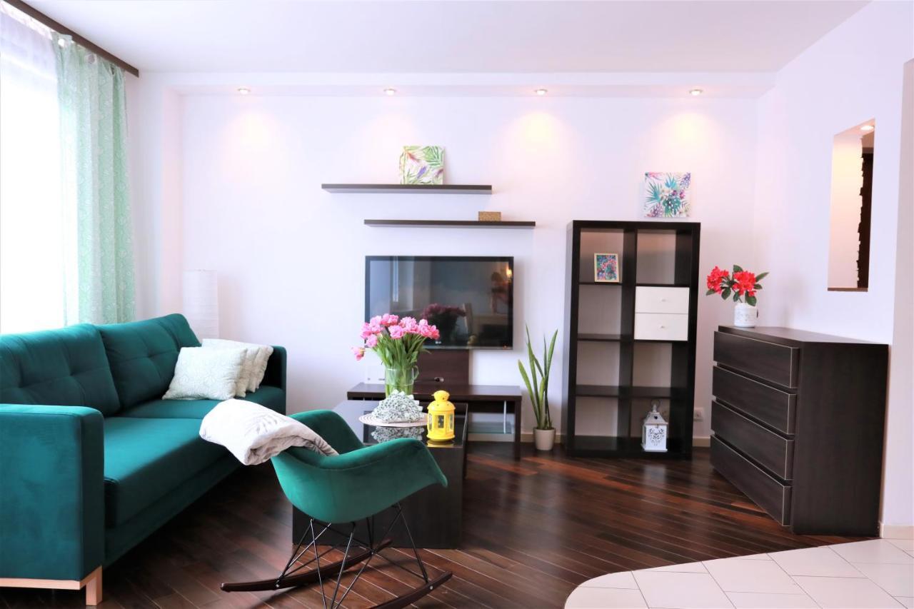 Stylish And Spacious By Cooee Apartments Warsaw Exterior photo